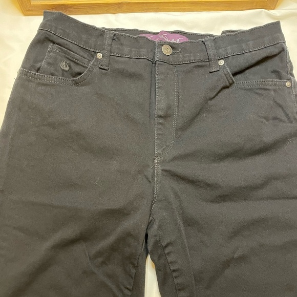 Gloria Vanderbilt size 10 black Amanda straight leg jeans - Picture 5 of 15